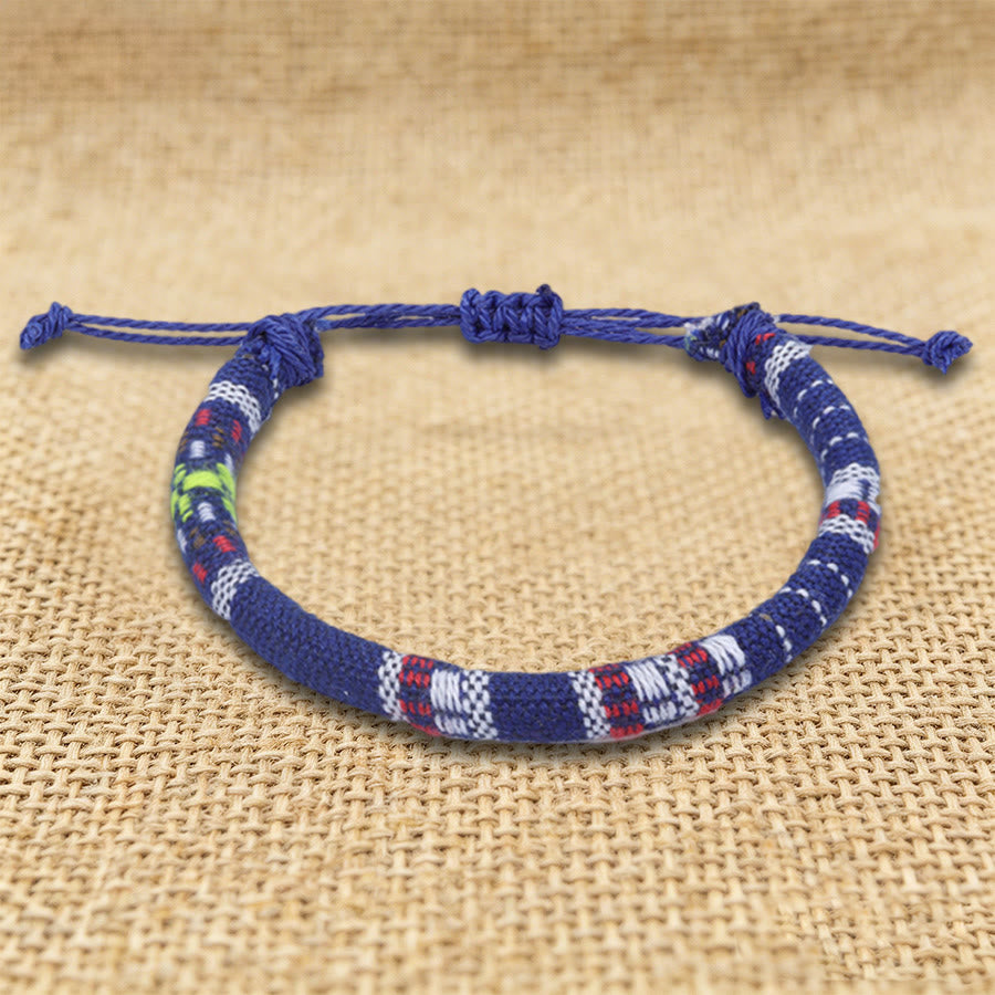 Braccialetto dell'amicizia intrecciato a mano in filo di cotone con motivo etnico bohémien Olivenorma - Strisce blu navy - image 27