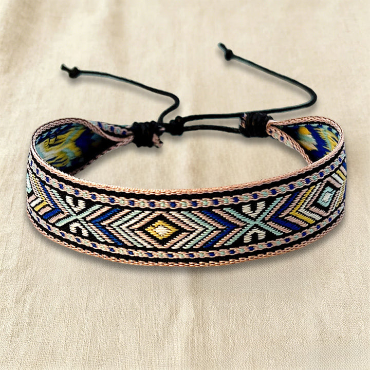 Bracciale intrecciato regolabile con nodo, motivo etnico tribale geometrico Olivenorma , perfetto per tutti i giorni e per le feste. - Geometrico color cuoio - image 4