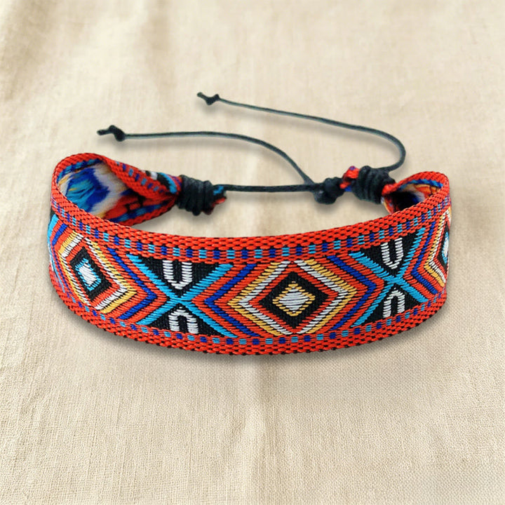 Bracciale intrecciato regolabile con nodo, motivo etnico tribale geometrico Olivenorma , perfetto per tutti i giorni e per le feste. - Diamante di corallo - image 2