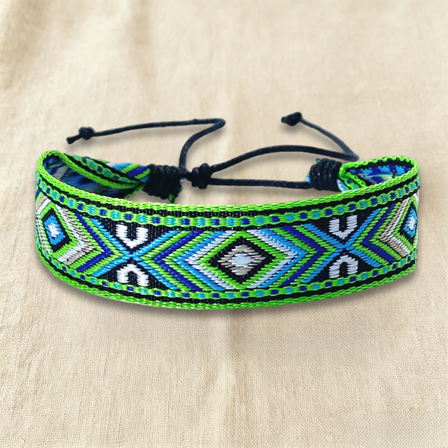 Bracciale intrecciato regolabile con nodo, motivo etnico tribale geometrico Olivenorma , perfetto per tutti i giorni e per le feste. - Lime Tribal - image 15