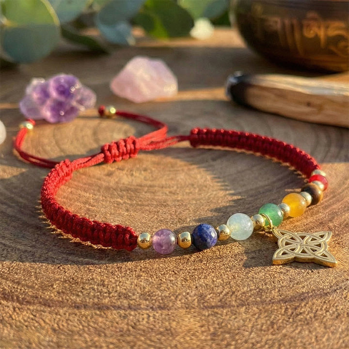Bracciale da donna intrecciato Olivenorma con perline chakra e nodo della strega, realizzato a mano. - image 1
