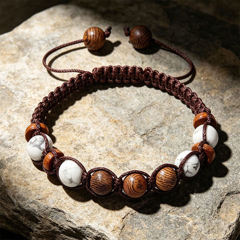 Bracciale intrecciato con perline, regolabile e scorrevole, fatto a mano Olivenorma - Howlite bianca e legno - image 0