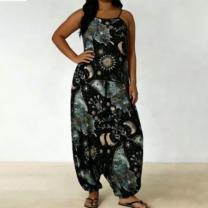 Completo da donna Olivenorma con pantaloni harem larghi e spalline sottili, stampa farfalle e luna celestiali. - image 7