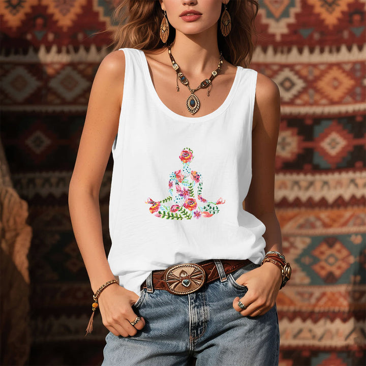 Canotta da donna Olivenorma con stampa floreale ad acquerello in posizione yoga e motivo "Blooming Calm". - image 1