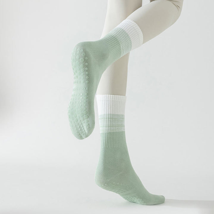 Calzini da yoga da donna Olivenorma bicolore a mezza gamba antiscivolo con pois in silicone. - image 20