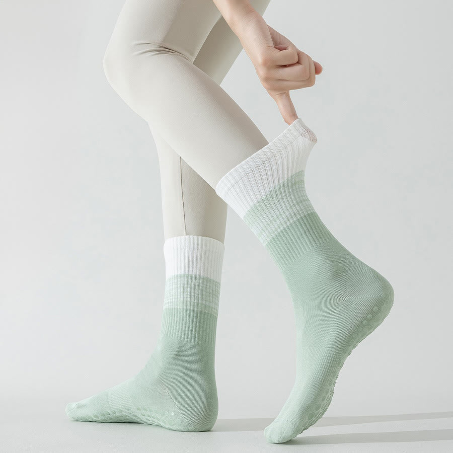 Calzini da yoga da donna Olivenorma bicolore a mezza gamba antiscivolo con pois in silicone. - image 22
