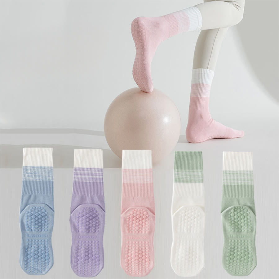 Calzini da yoga da donna Olivenorma bicolore a mezza gamba antiscivolo con pois in silicone. - image 1