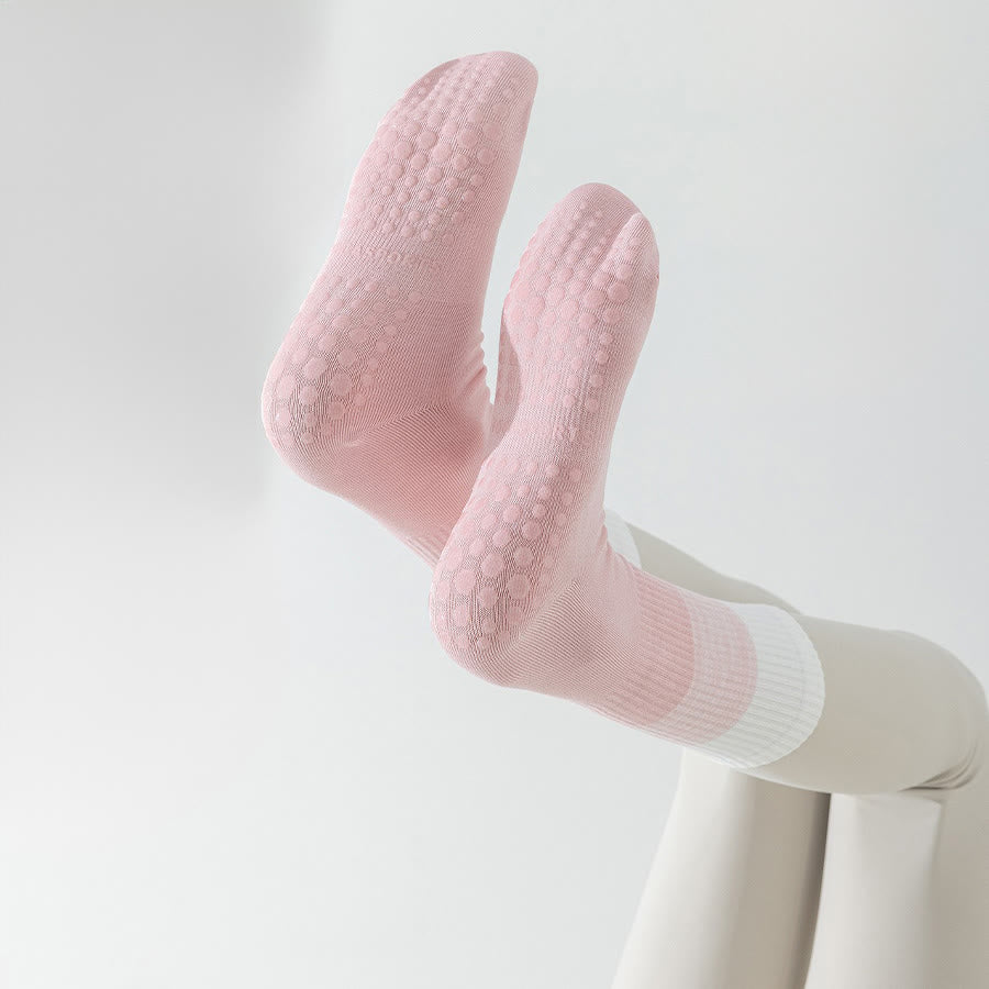 Calzini da yoga da donna Olivenorma bicolore a mezza gamba antiscivolo con pois in silicone. - image 7