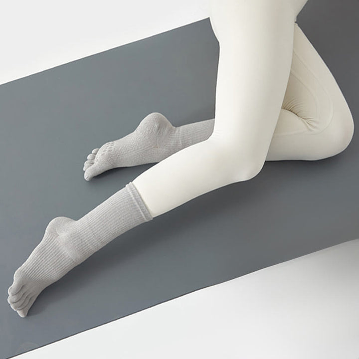 Calzini da yoga da donna Olivenorma Stable Traction a cinque dita, antiscivolo, ideali per la pratica dello yoga. - image 11