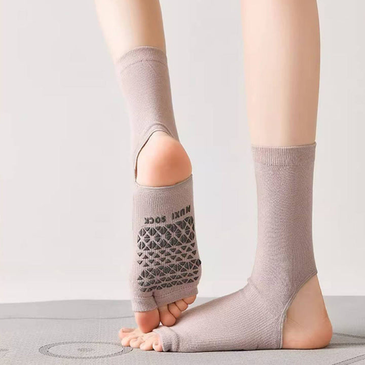 Calze da yoga Olivenorma traspiranti a metà polpaccio antiscivolo con punta e tallone aperti, ideali per donna. - image 15