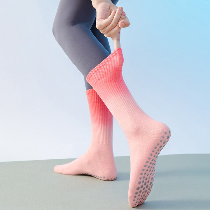 Calzini da yoga da donna Olivenorma con suola antiscivolo in silicone e gradiente di colore, lunghezza media. - image 20