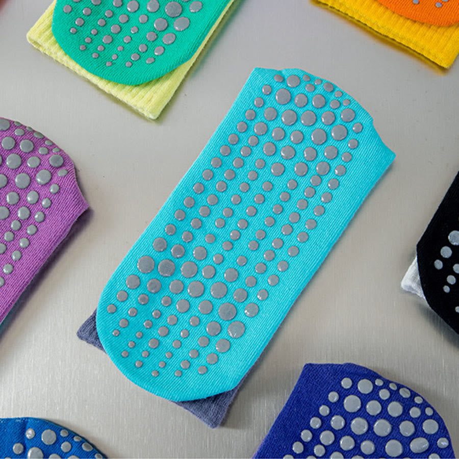 Calzini da yoga da donna Olivenorma con suola antiscivolo in silicone e gradiente di colore, lunghezza media. - image 15