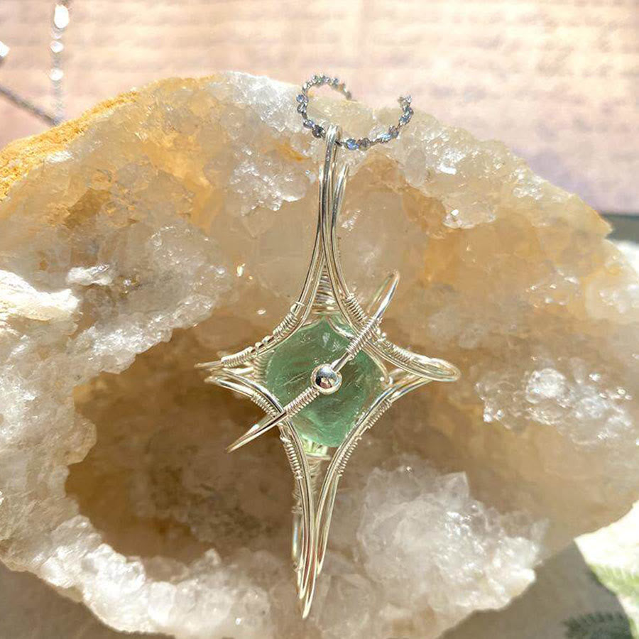 Collana Olivenorma a tema celeste con ametista e acquamarina, realizzata con filo metallico. - Quarzo Verde e Pianeta - image 10