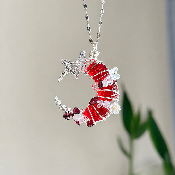 Collana con ciondolo a mezzaluna in cristallo Olivenorma e dettagli a farfalla e stella. - Vetro rosso - image 0