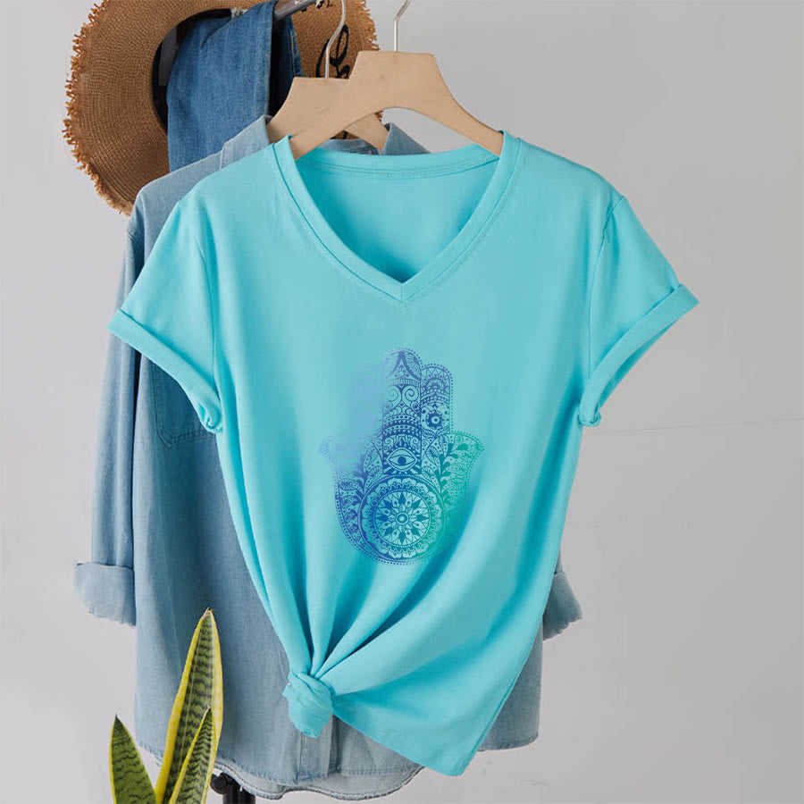 T-shirt da yoga con scollo a V e stampa sfumata della mano di Hamsa e mandala Olivenorma - image 10