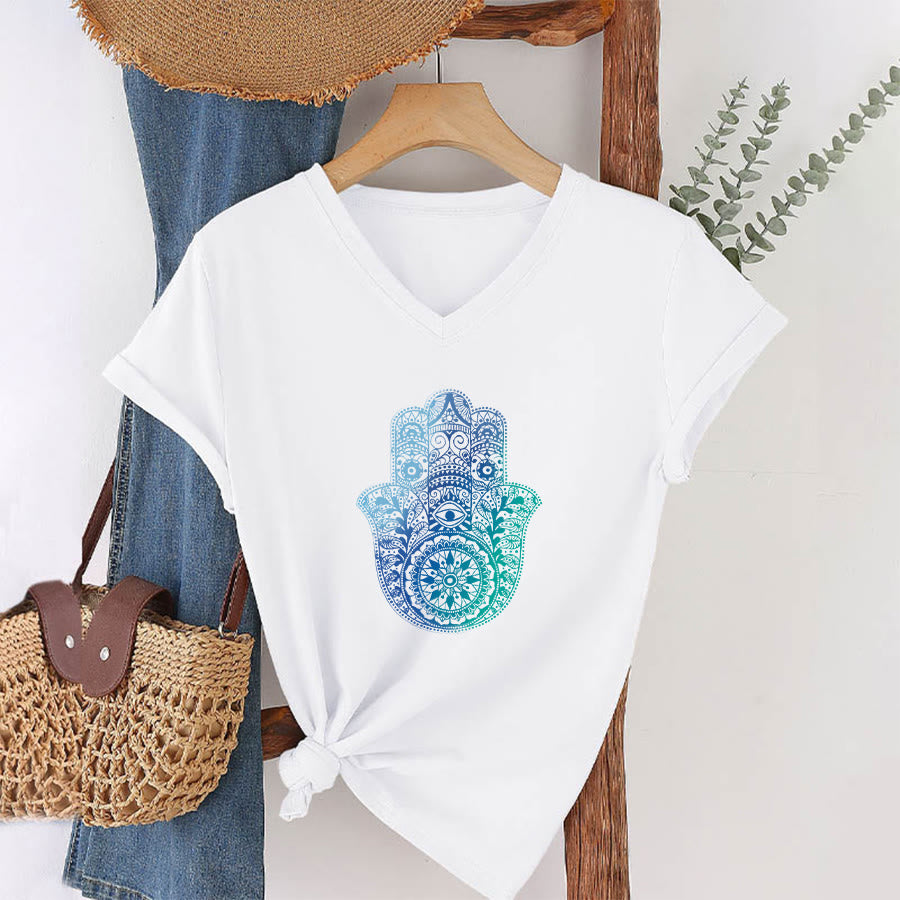 T-shirt da yoga con scollo a V e stampa sfumata della mano di Hamsa e mandala Olivenorma - image 1