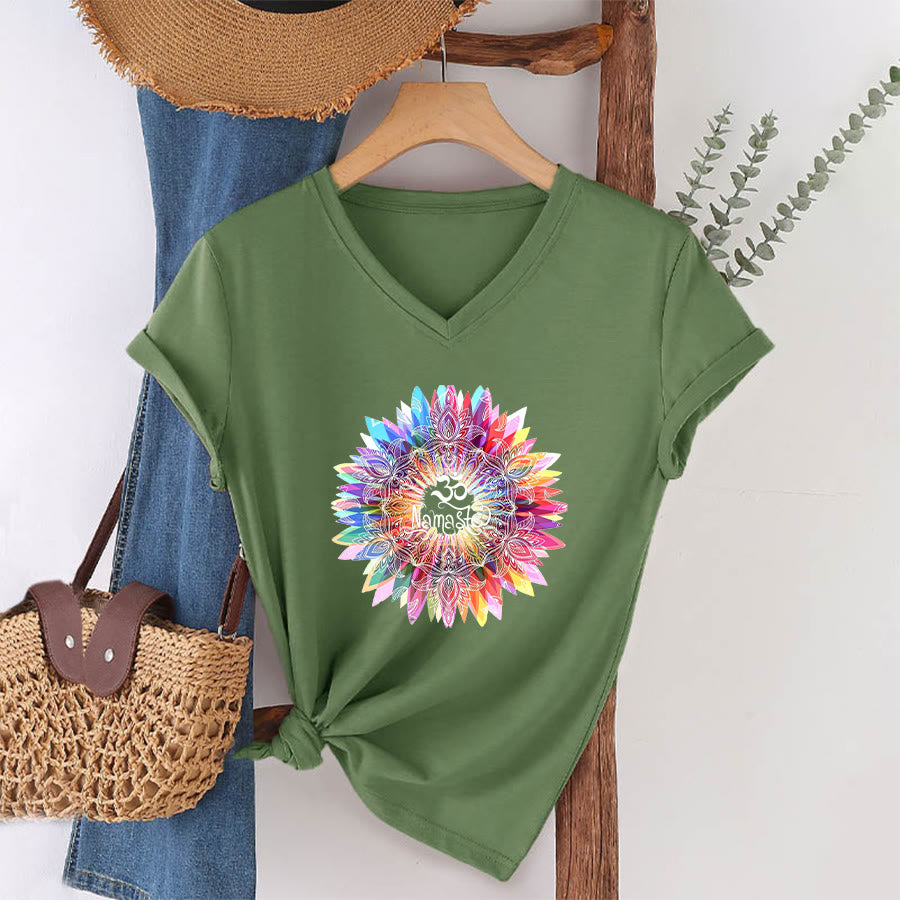T-shirt con scollo a V ispirata al Mandala Om Namaste ispirata allo Zen Olivenorma - Verde oliva - 2XL - image 24