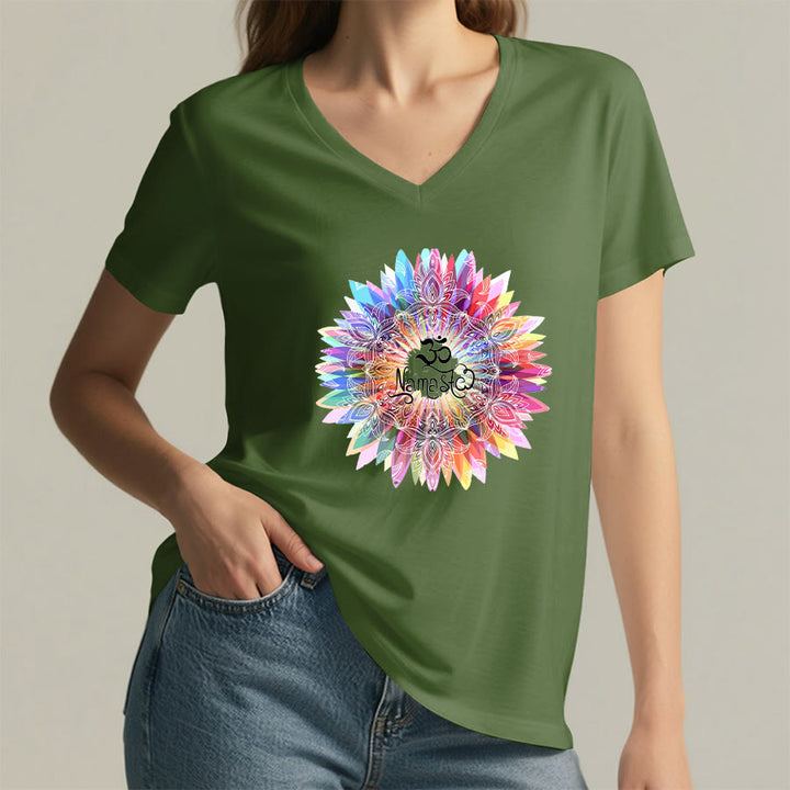 T-shirt con scollo a V ispirata al Mandala Om Namaste ispirata allo Zen Olivenorma - image 25