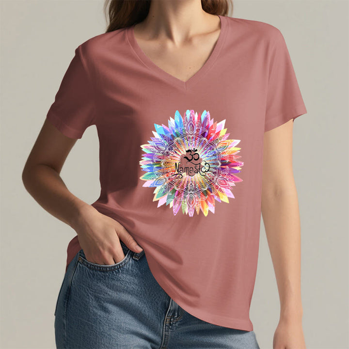 T-shirt con scollo a V ispirata al Mandala Om Namaste ispirata allo Zen Olivenorma - image 7