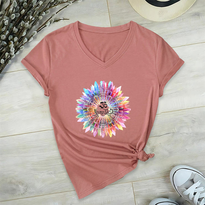 T-shirt con scollo a V ispirata al Mandala Om Namaste ispirata allo Zen Olivenorma - image 8