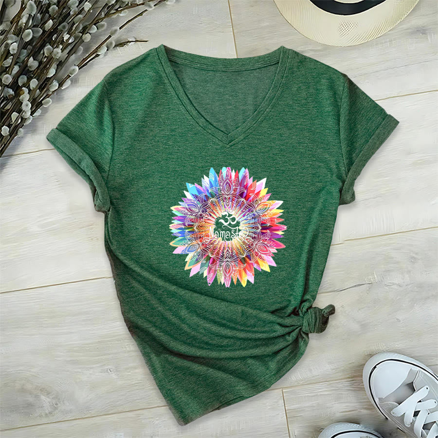 T-shirt con scollo a V ispirata al Mandala Om Namaste ispirata allo Zen Olivenorma - image 23