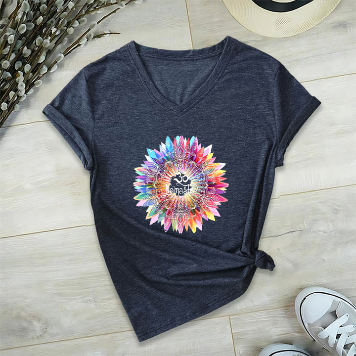 T-shirt con scollo a V ispirata al Mandala Om Namaste ispirata allo Zen Olivenorma - image 20