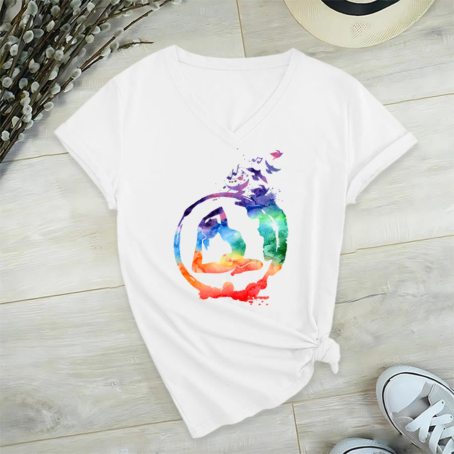 T-shirt Olivenorma con stampa di silhouette di pose yoga ad acquerello e uccelli, con scollo a V. - Bianco - 2XL - image 18