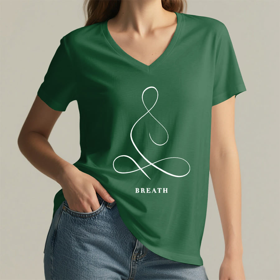 T-shirt Olivenorma con scollo a V e stampa minimalista "Pose Yoga Calma e Respiro". - image 46
