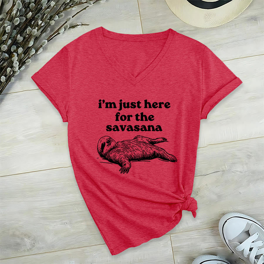 Maglietta con scollo a V e grafica umoristica del bradipo Olivenorma "Savasana". - Rosso - 2XL - image 27