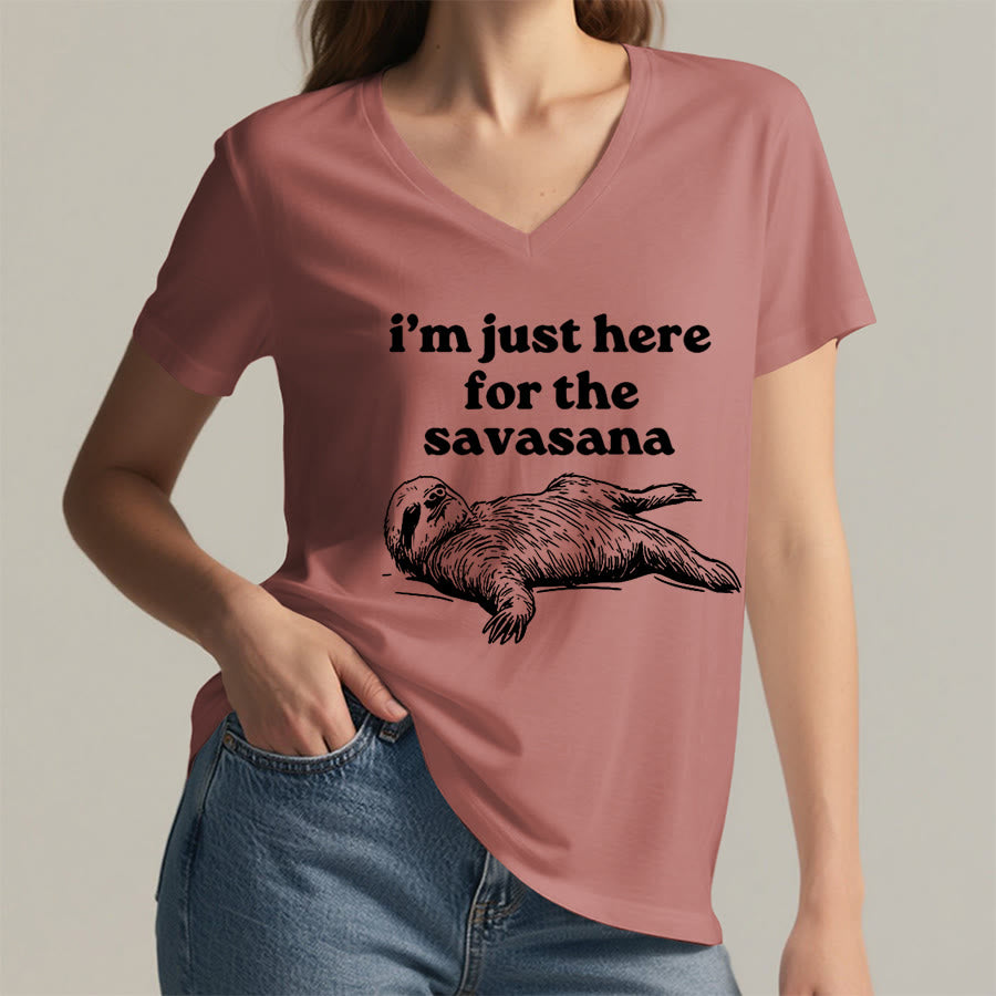 Maglietta con scollo a V e grafica umoristica del bradipo Olivenorma "Savasana". - image 8