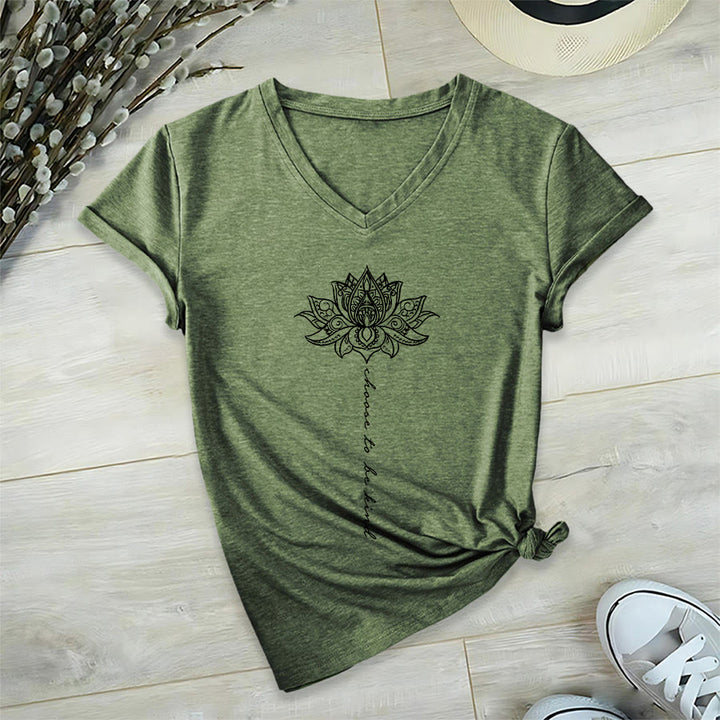 T-shirt Olivenorma con scollo a V e stampa mandala di loto "Choose To Be Kind" - Verde oliva - 2XL - image 24