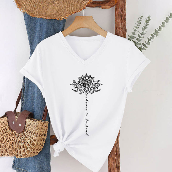 T-shirt Olivenorma con scollo a V e stampa mandala di loto "Choose To Be Kind" - image 19