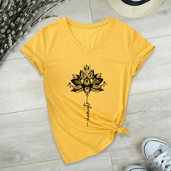 T-shirt Olivenorma con intricato mandala di loto e disegno Namaste, scollo a V. - Giallo - 2XL - image 30