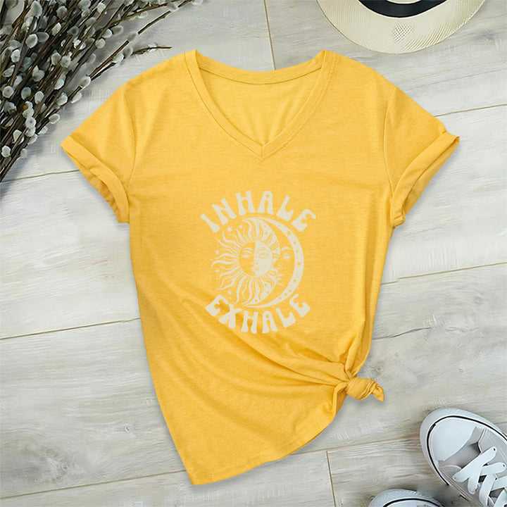 T-shirt Olivenorma Boho Sun Moon con grafica "Inhale Exhale" e scollo a V. - Giallo - 2XL - image 30