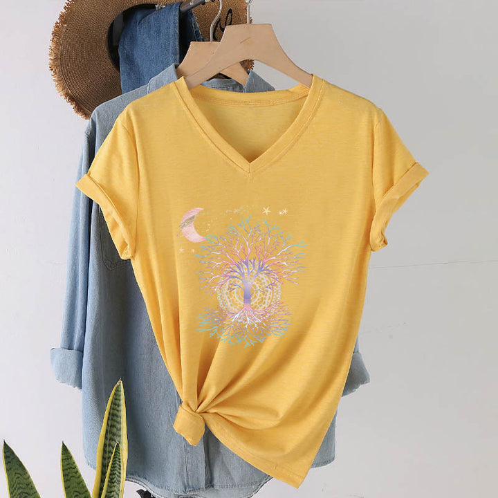 T-shirt da donna con scollo a V Olivenorma Boho con stampa luna crescente, stella, galassia e albero della vita. - image 31