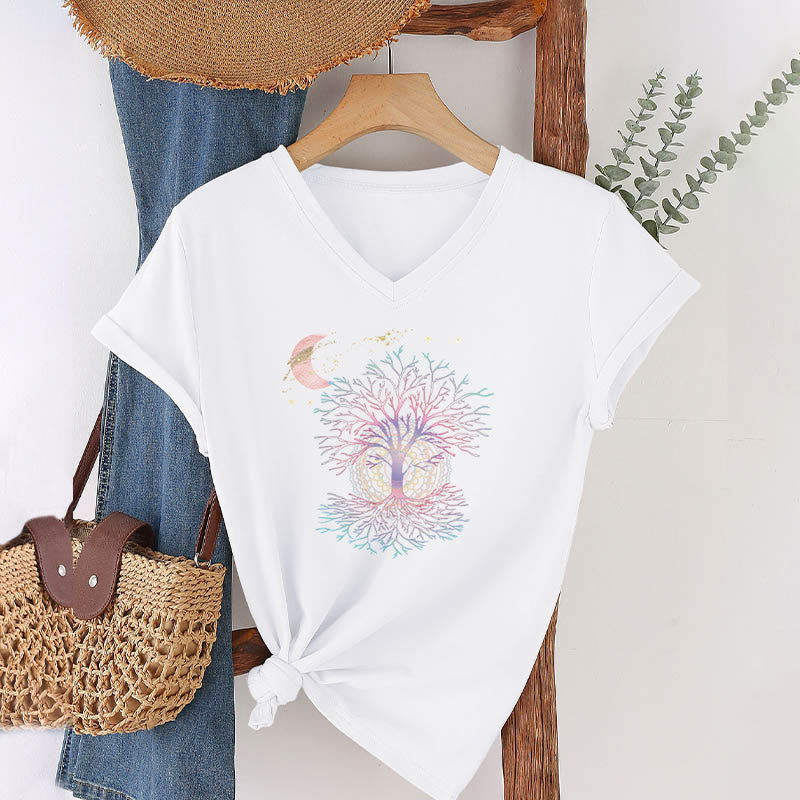 T-shirt da donna con scollo a V Olivenorma Boho con stampa luna crescente, stella, galassia e albero della vita. - image 19