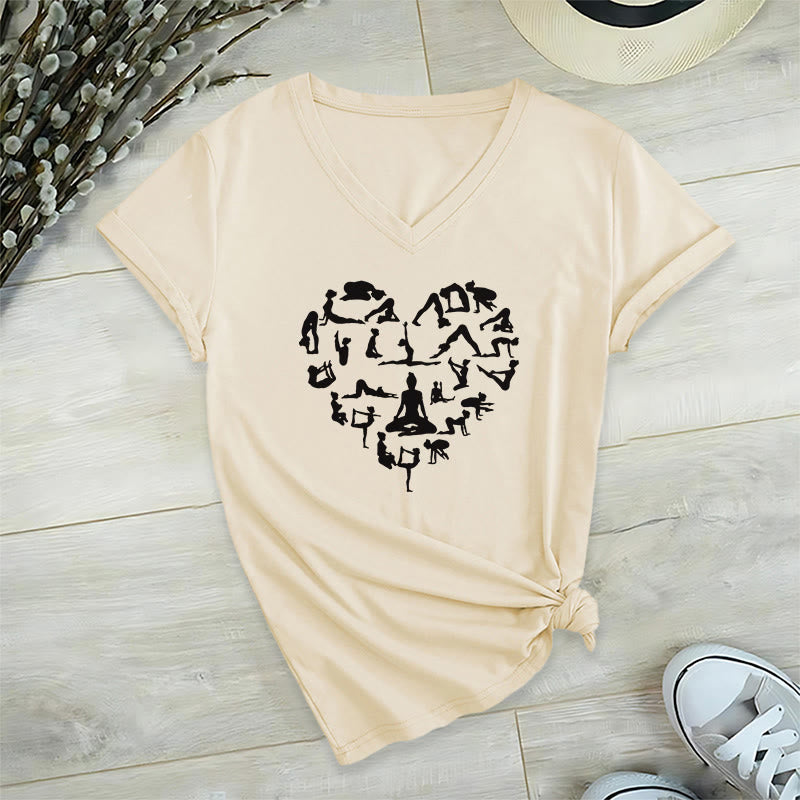 T-shirt da donna con scollo a V e grafica a forma di cuore Olivenorma con silhouette di tutte le posizioni yoga. - Cachi - 2XL - image 6