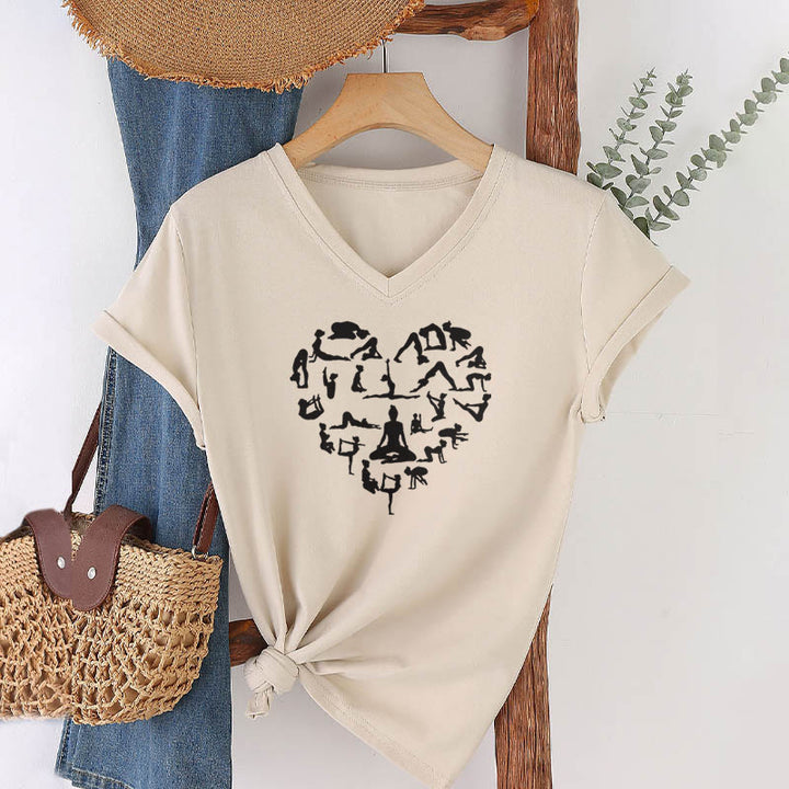 T-shirt da donna con scollo a V e grafica a forma di cuore Olivenorma con silhouette di tutte le posizioni yoga. - image 7