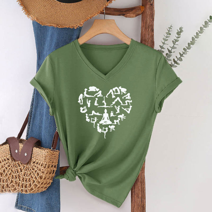 T-shirt da donna con scollo a V e grafica a forma di cuore Olivenorma con silhouette di tutte le posizioni yoga. - image 4