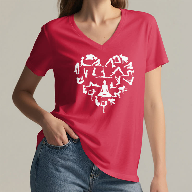 T-shirt da donna con scollo a V e grafica a forma di cuore Olivenorma con silhouette di tutte le posizioni yoga. - image 29