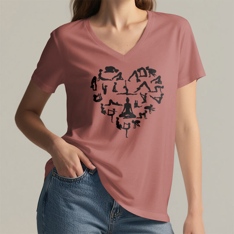 T-shirt da donna con scollo a V e grafica a forma di cuore Olivenorma con silhouette di tutte le posizioni yoga. - image 2