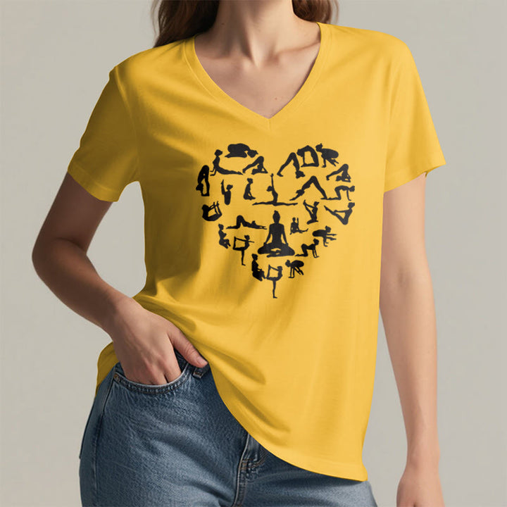 T-shirt da donna con scollo a V e grafica a forma di cuore Olivenorma con silhouette di tutte le posizioni yoga. - image 32