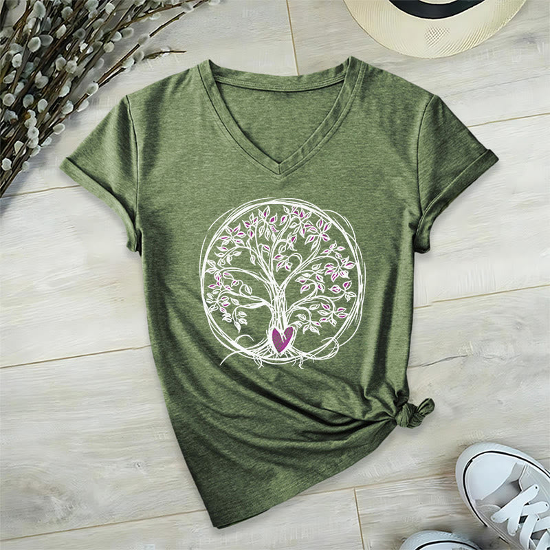 T-shirt da donna con scollo a V e stampa grafica "Cerchio Cuore Radice Albero della Vita Boho" Olivenorma. - image 1