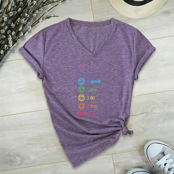 Maglietta da donna con scollo a V e scritta Olivenorma 7 Chakra Affirmation Vertical Rainbow Symbol Graphic. - Viola - 2XL - image 36