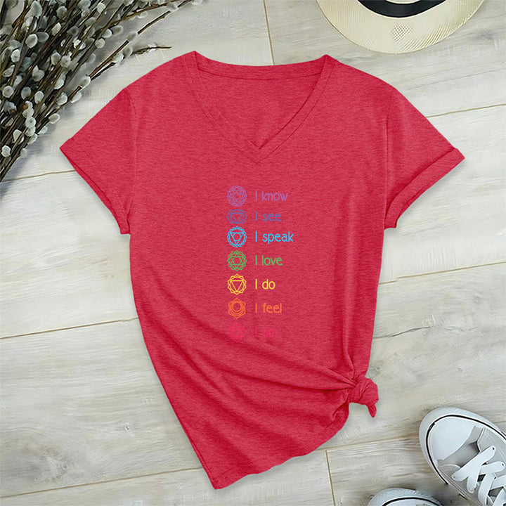Maglietta da donna con scollo a V e scritta Olivenorma 7 Chakra Affirmation Vertical Rainbow Symbol Graphic. - Rosso - 2XL - image 27