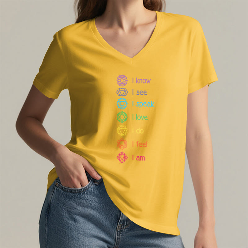Maglietta da donna con scollo a V e scritta Olivenorma 7 Chakra Affirmation Vertical Rainbow Symbol Graphic. - image 32