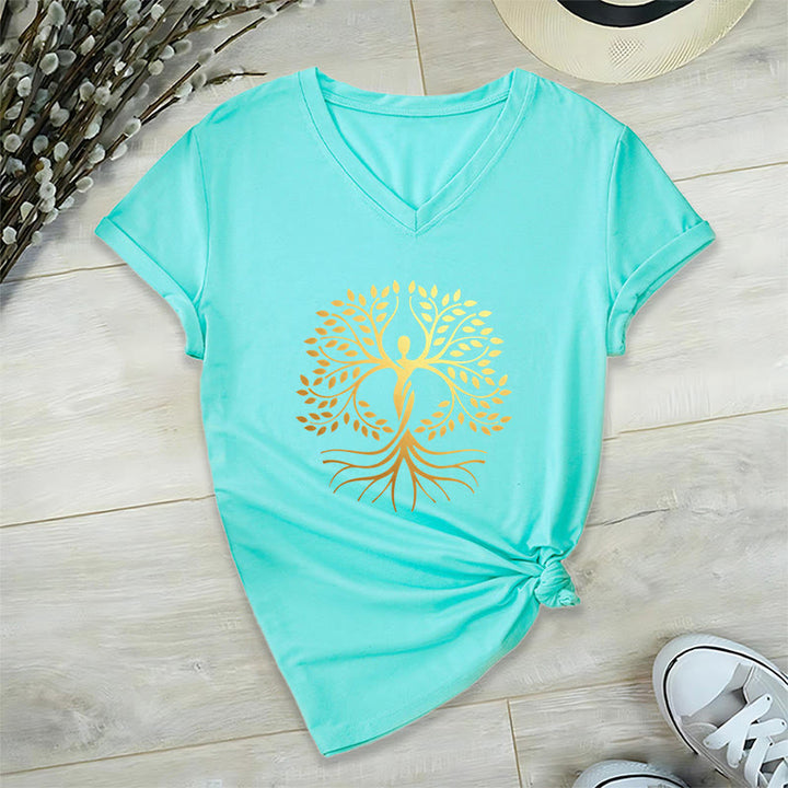 T-shirt da donna con scollo a V e silhouette umana in lamina d'oro Olivenorma con albero della vita e grafica spirituale. - image 10