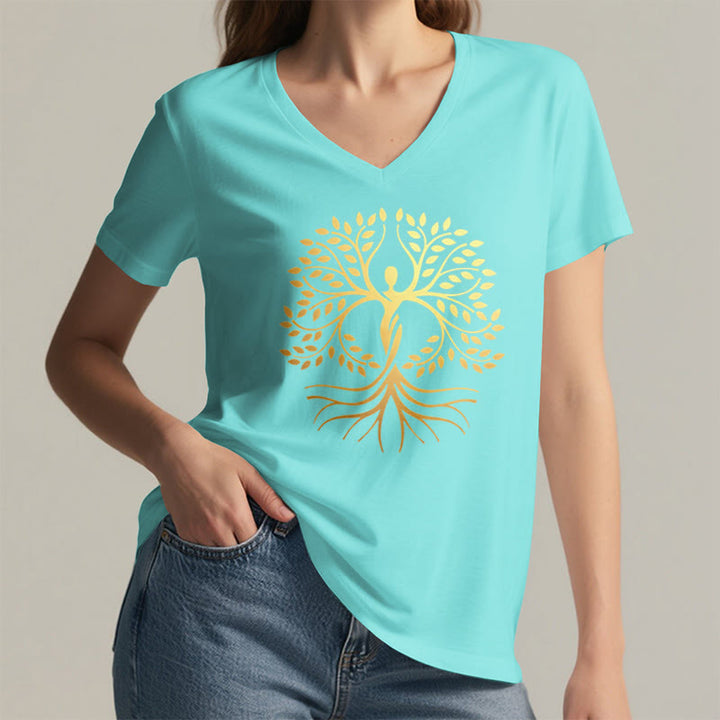 T-shirt da donna con scollo a V e silhouette umana in lamina d'oro Olivenorma con albero della vita e grafica spirituale. - image 11