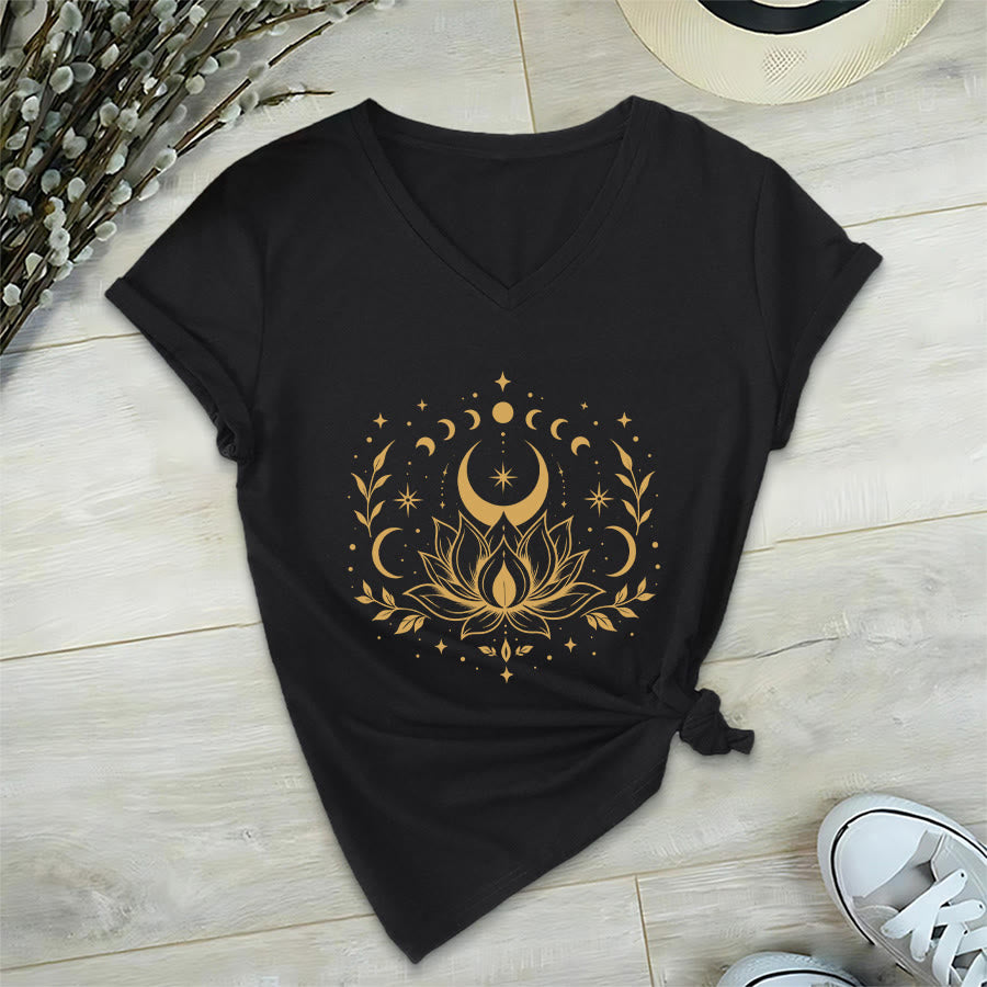 T-shirt da donna con scollo a V Olivenorma con doppia stampa fronte/retro, luna e loto, grafica spirituale. - Nero - 2XL - image 30