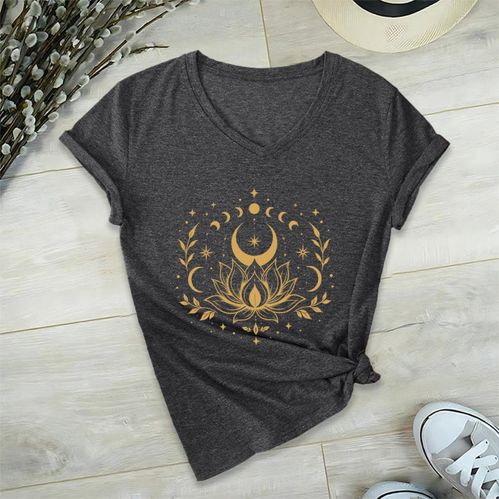 T-shirt da donna con scollo a V Olivenorma con doppia stampa fronte/retro, luna e loto, grafica spirituale. - Grigio - 2XL - image 35